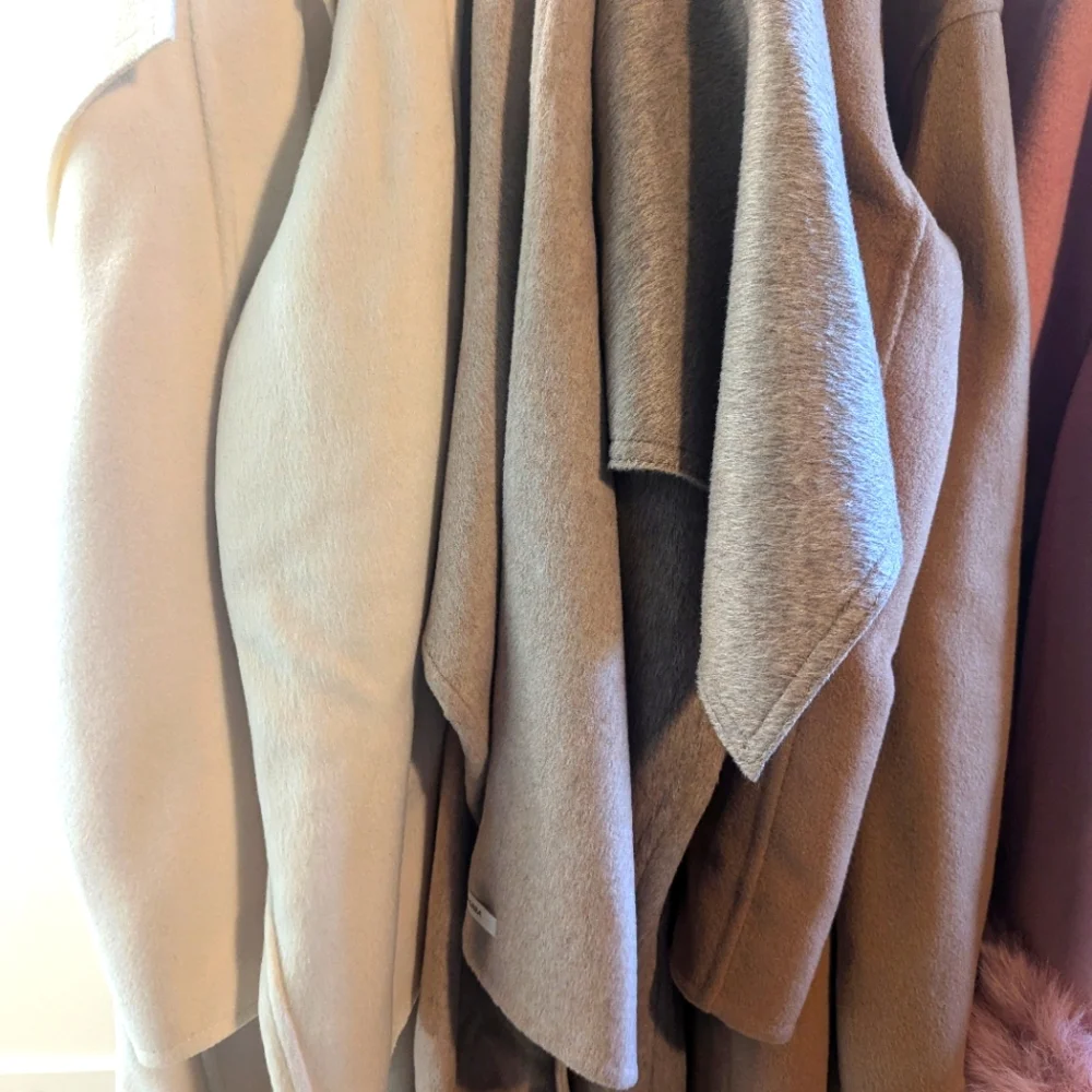 🎀 Winter Coat 🎀 white wrapped coat with belt - Picture 12 of 13